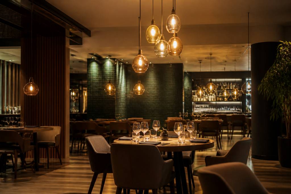 Luminaires intérieurs pour restaurant : comment allier style, confort et efficacité