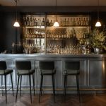 Le bar en zinc une pièce maitresse d'un établissement d'hôtellerie : atouts, usage et mise en valeur